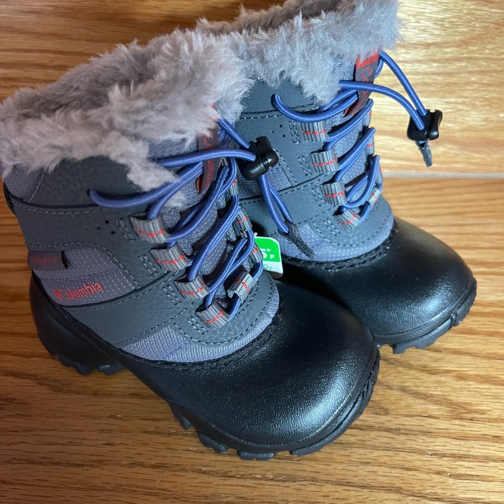 New Columbia Rope Toe Waterproof winter boots size 8